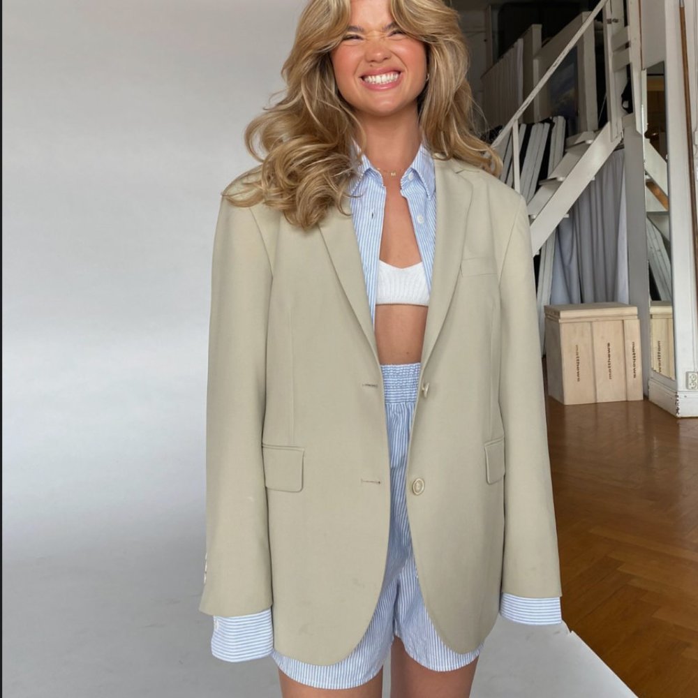Djerf Avenue Forever Blazer Greige
